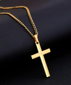 grandinėlė su aukso spalvos kryželiu