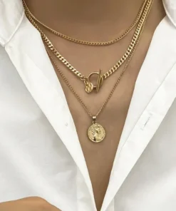 aukso spalvos grandinėlė